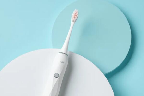 電動牙刷的危害，這三類人群不適合用電動牙刷