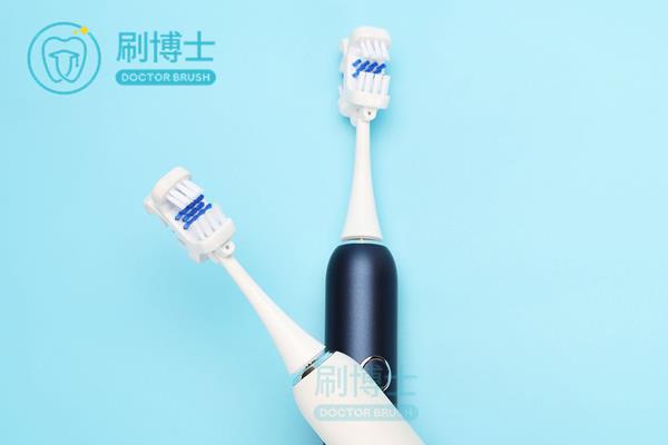 電動牙刷好還是普通牙刷對牙齒好？不同類型的牙刷使用方法
