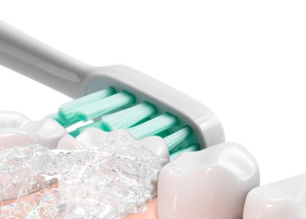 圓頭電動牙刷和扁頭電動牙刷的工作原理不同