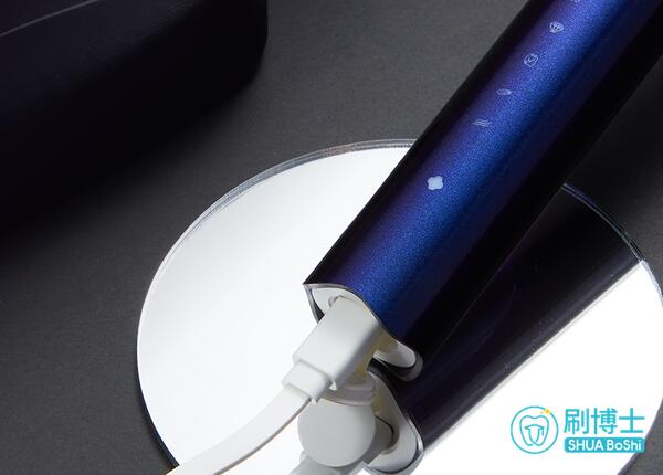成人聲波電動(dòng)牙刷充電 聲波電動(dòng)牙刷能用多長(zhǎng)時(shí)間