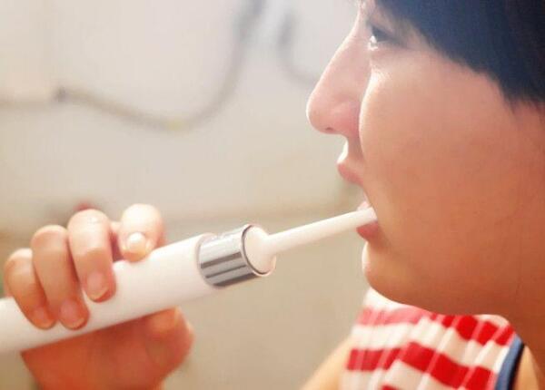 防水電動(dòng)牙刷的正確使用技巧 防水電動(dòng)牙刷的正確使用技巧