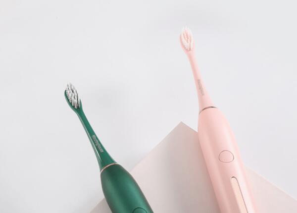 電動牙刷當清潔器怎么用？電動牙刷清潔器的幾大用途