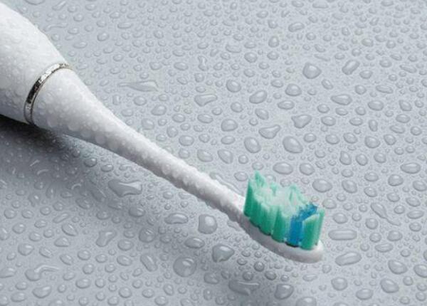 買沖牙器還要買電動牙刷嗎 買沖牙器還要買電動牙刷嗎