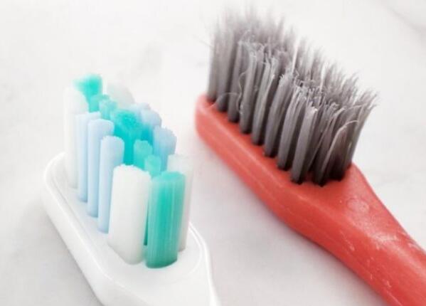 隔多久換一次電動牙刷比較好 電動牙刷更換頻率