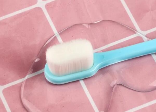 軟毛電動牙刷使用注意事項 軟毛電動牙刷使用注意事項